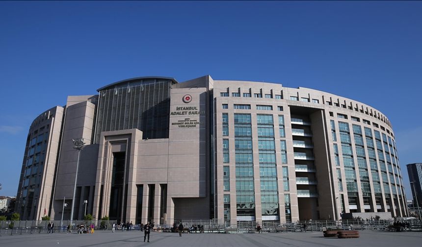 Hazreti Muhammed'in karikatürünü yayımlayan dergiye yönelik soruşturmada yakalanan 4 şüphelinin işlemleri sürüyor