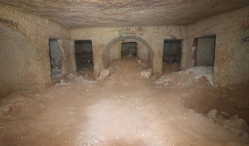 Şanlıurfa'da bulunan kaya mezarı kayıt altına alındı