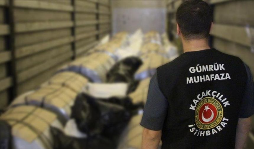 Gümrük Muhafaza ekipleri bir haftada yaklaşık 1,4 ton uyuşturucu ele geçirdi