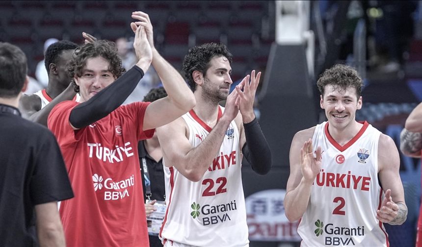 A Milli Basketbol Takımı, Avrupa Şampiyonası'nda 24 yıl sonra yarı finale yükseldi