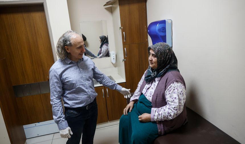 Ameliyattan korkup muayeneyi erteleyen kadının memesinden 8,5 kilogramlık kitle çıkarıldı