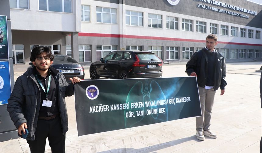 Erzurum'da akademisyen ve öğrenciler, akciğer kanserinde erken tanıya dikkati çekti