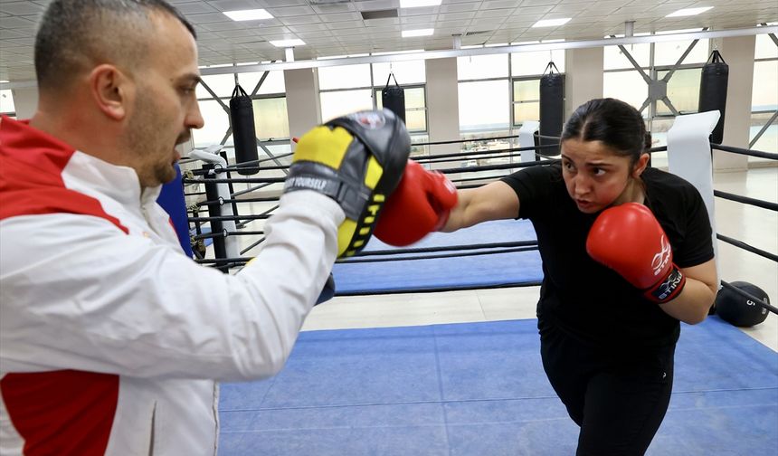 Milli boksör Esmaül Hüsna Babat, Avrupa şampiyonluğu için ringe çıkacak