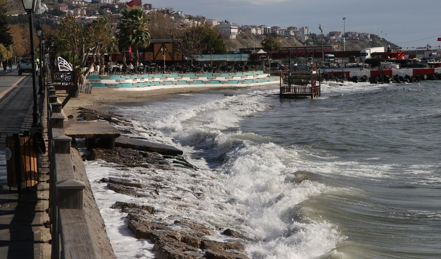 Tekirdağ'da deniz ulaşımına lodos engeli
