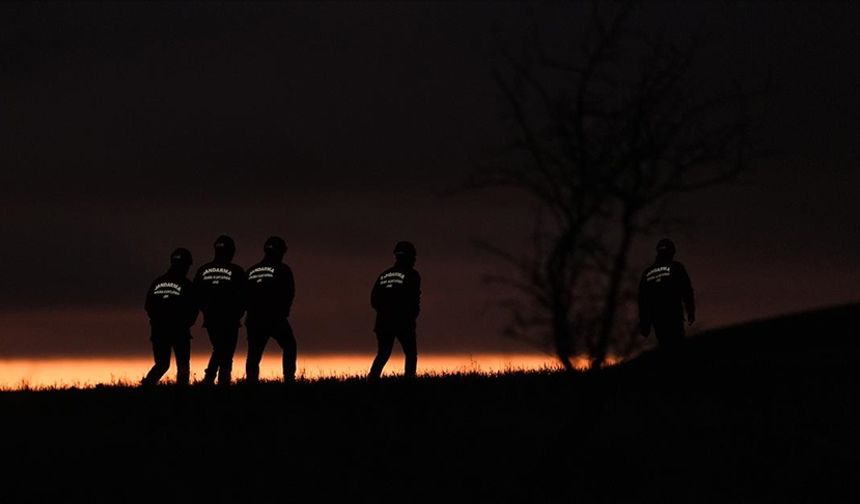 Libya askeri heyetini taşıyan jetin enkazındaki çalışmalar sürüyor