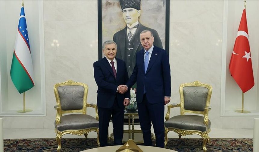Cumhurbaşkanı Erdoğan, Özbekistan Cumhurbaşkanı Mirziyoyev’i Esenboğa’da karşıladı